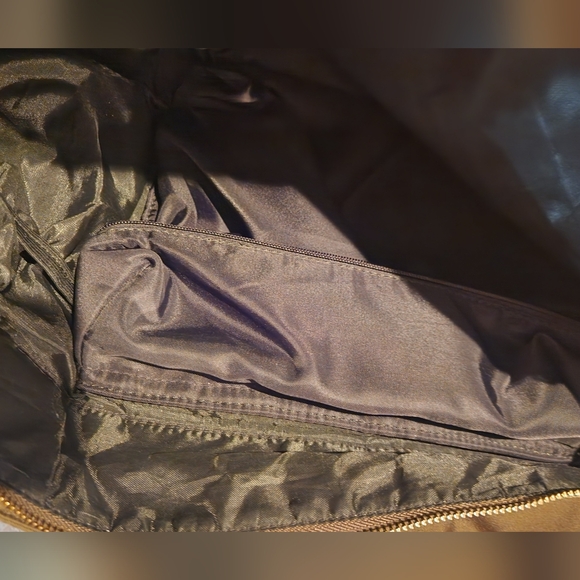 Leather and Green Tote Bag - Picture 3 of 9